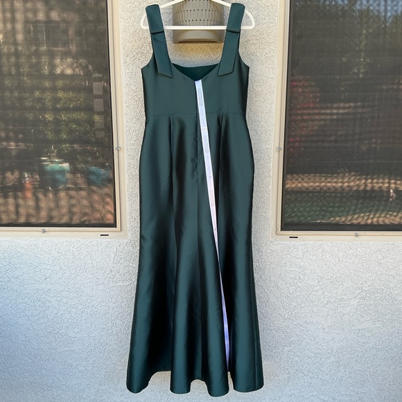 NWT Alfred Sung Winslet Satin Fit & Flare Maxi Dress Shoulder Bows Size 14 D868 - Picture 5 of 13